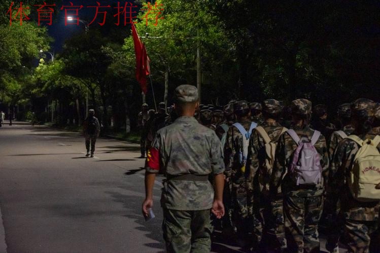 佩家军抵达深圳鹏城进行首训 为梦想脚踏实地